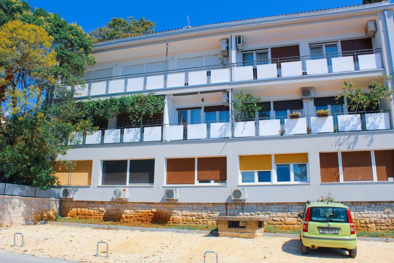 City Center Studio 4 Two Pula Exterior photo